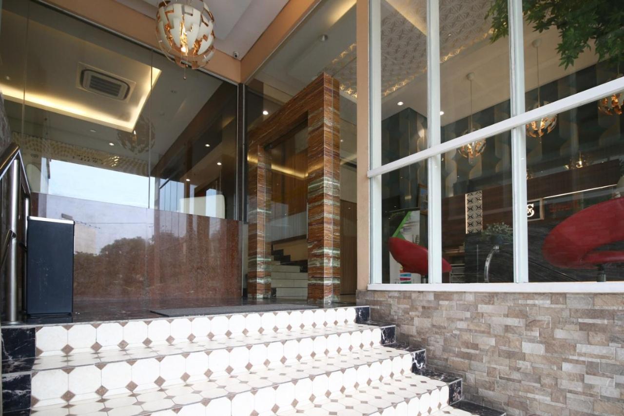 Smarthomm Ancol Jakarta Exterior photo